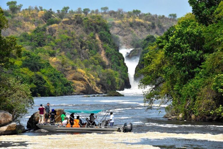 Boat Cruise Murchison falls national park