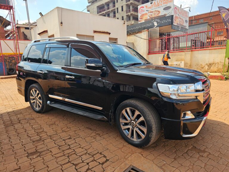 Executive V8 Landcruiser 5 Seater